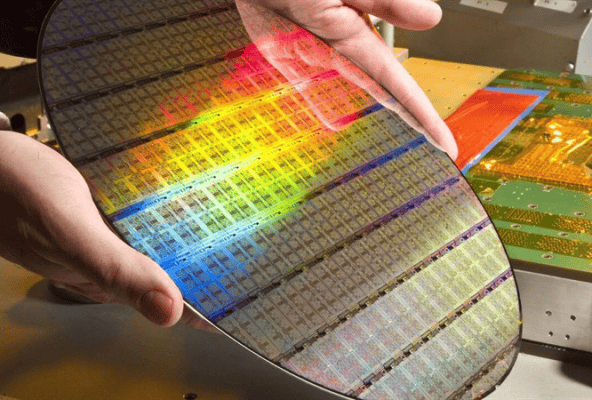 Semi F-Solution Ra Mắt Chip Vi Mạch Đầu Tiên